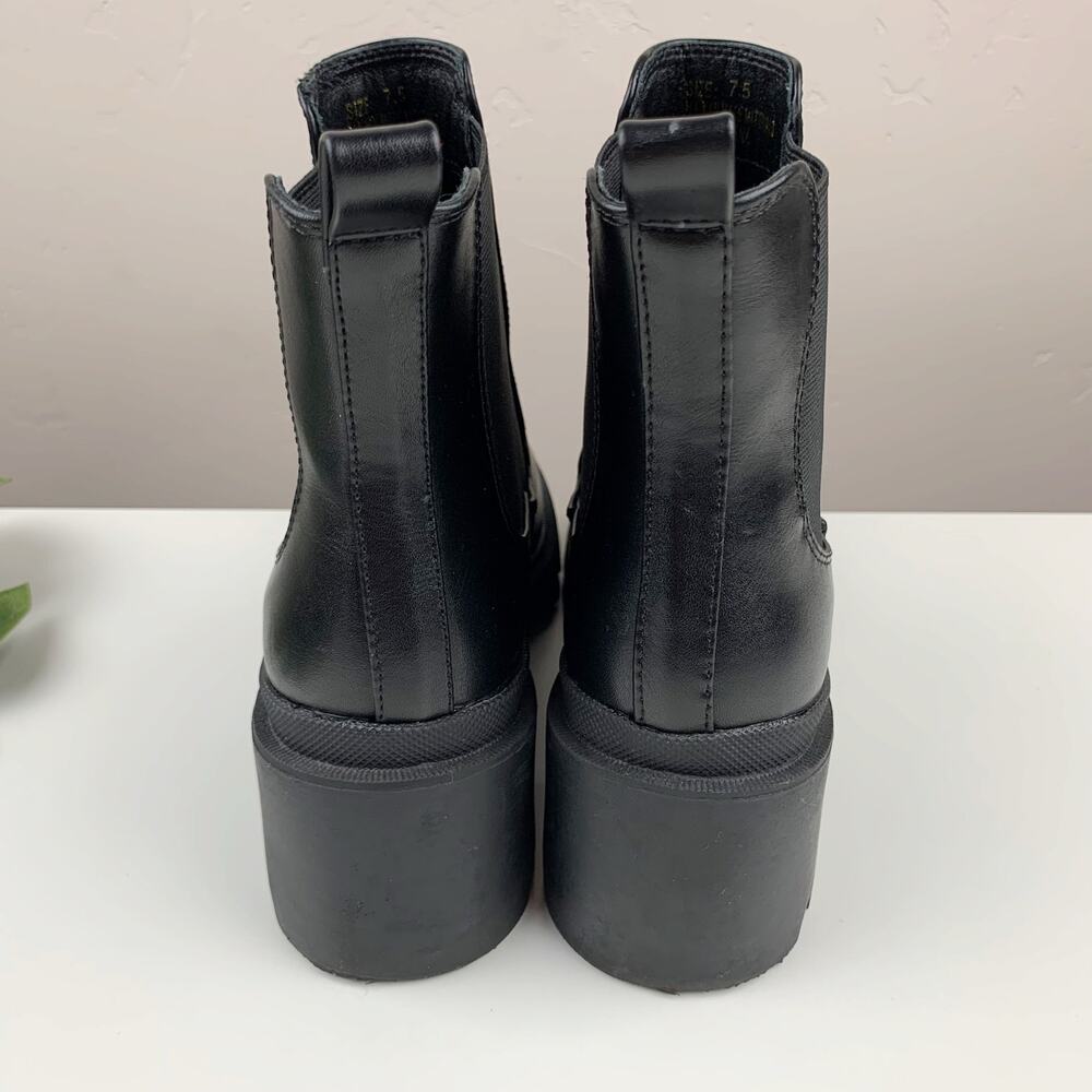 Lulus Waylen Chunky Chelsea Boots Black Faux Leather Ankle Lug Sole Women's 7.5 - Picture 10 of 11